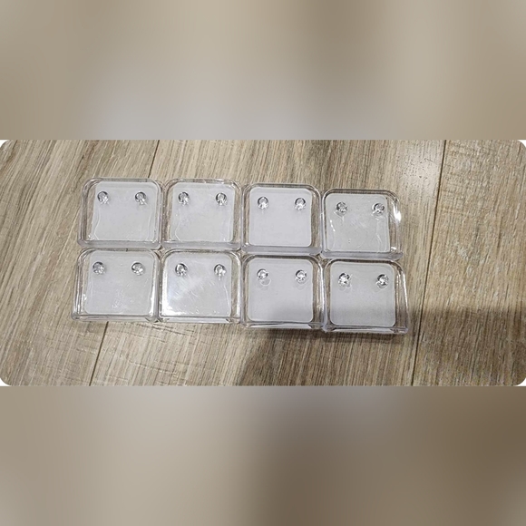 Yalikop Shower Curtain Clips Shower Splash Guard Holder Clear Adhesive Windproof - Picture 2 of 4